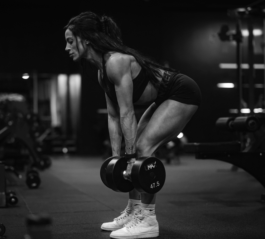 apa itu romanian deadlift dumbbell