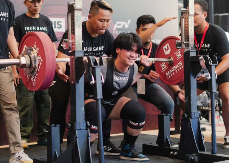 kompetisi powerlifting