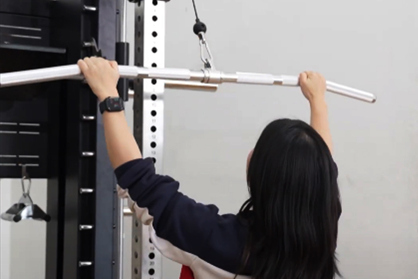 latihan otot lengan dengan all in one trainer