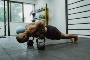 membentuk badan di rumah