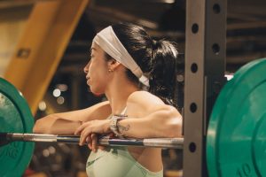 perlengkapan gym wanita