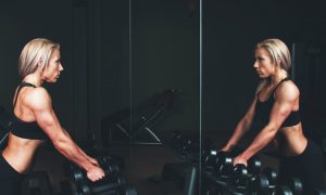 powerlifting vs bodybuilding dapat disatukan