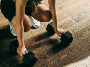 romanian deadlift dumbbell